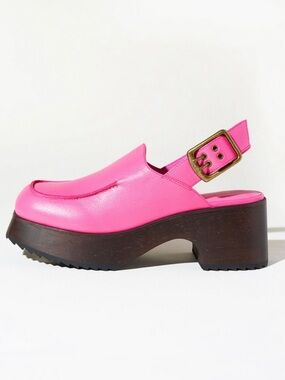 NWOT Charlotte Stone Carlos Fandango Heels 7